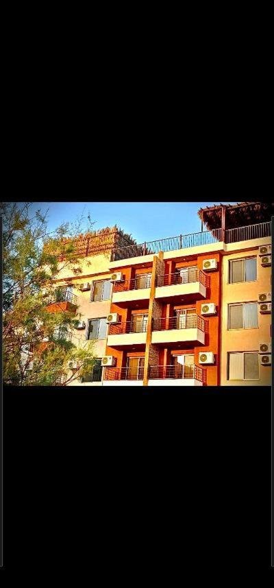 Aparthotel Dead Sea Lafamilia Albadwan à Sweimeh Extérieur photo