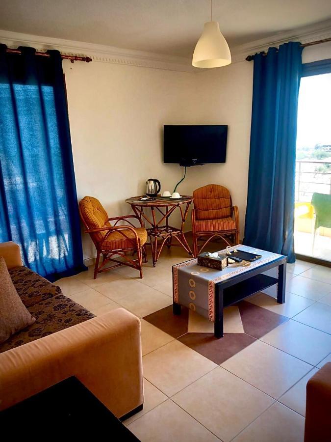 Aparthotel Dead Sea Lafamilia Albadwan à Sweimeh Extérieur photo